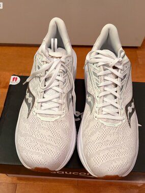 Saucony Echelon 9, White/Gum, Size 12.5 , New With Box
